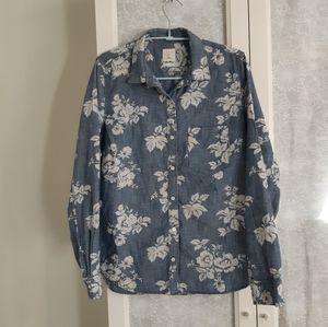 Gap chambray fitted boyfriend button up